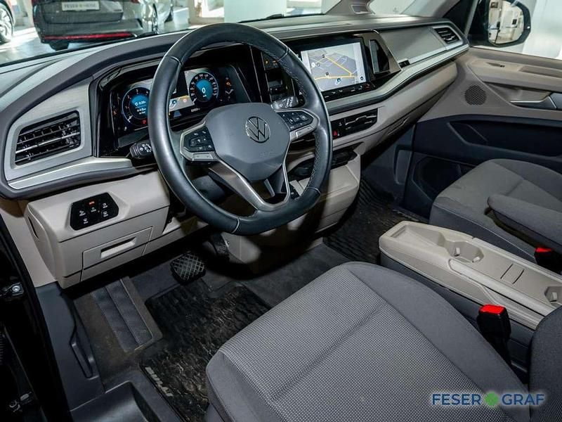 Gebraucht VW Multivan 150 PS (110 kW) 2024 Deep black perleffekt Van