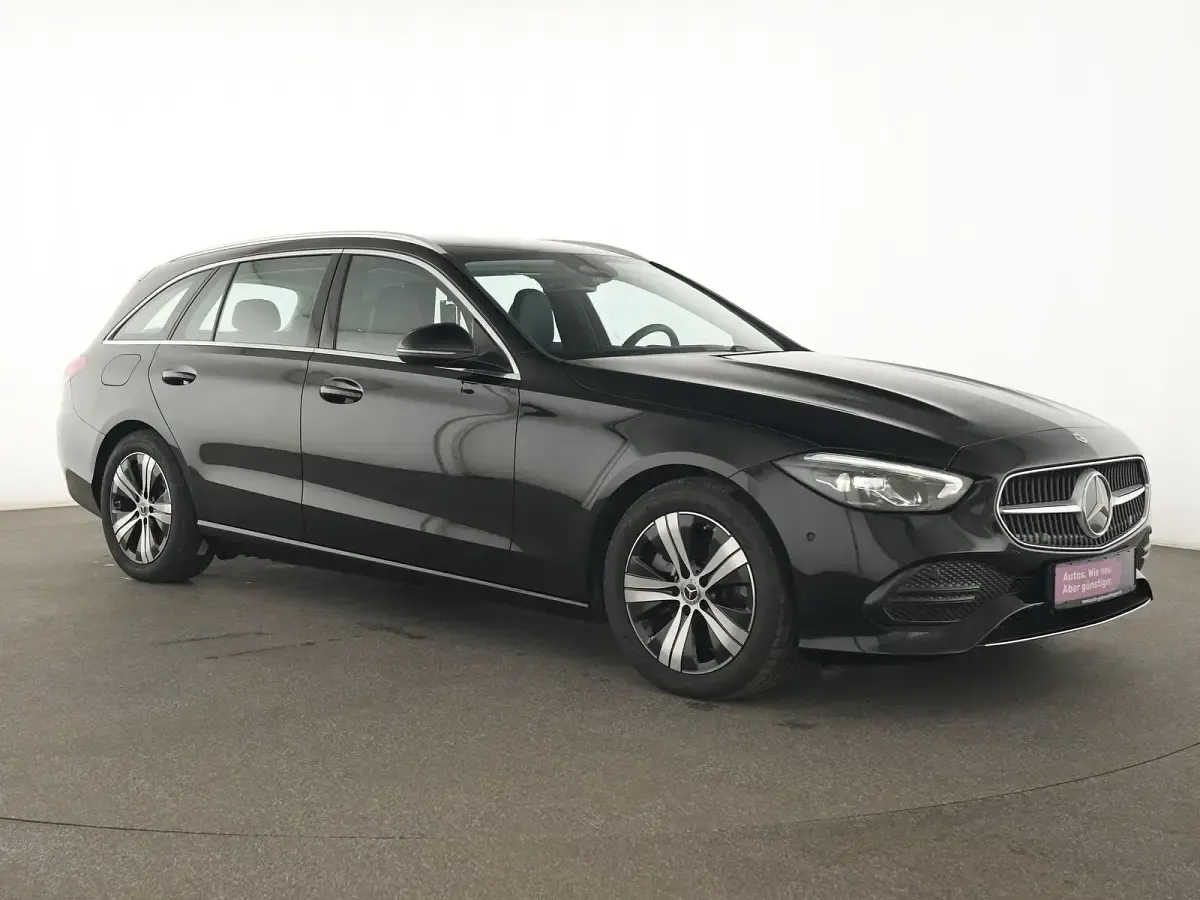 Gebraucht Mercedes C200 Avantgarde 163 PS (119 kW) 2024 Schwarz Limousine
