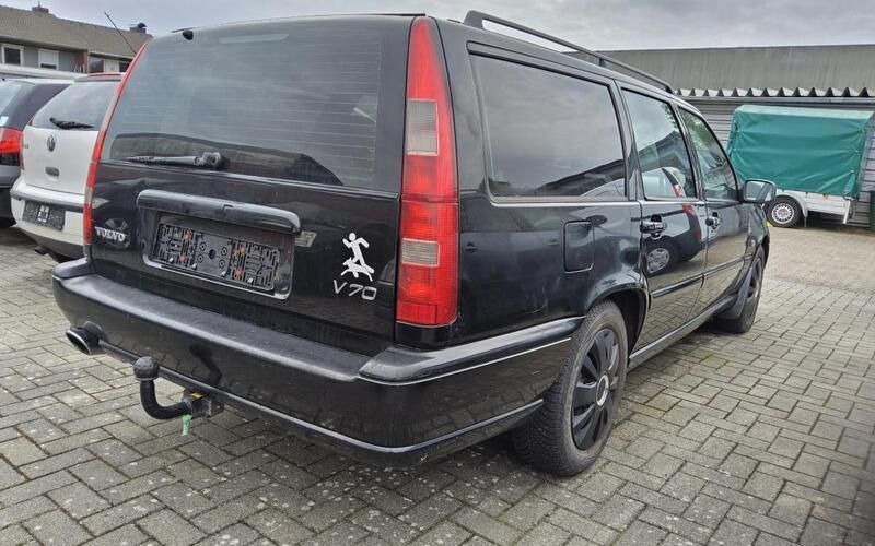 Schwarz Gebraucht 1998 Volvo V70 Kombi | 2.498 € (Fairer Preis) - Bild 1/4