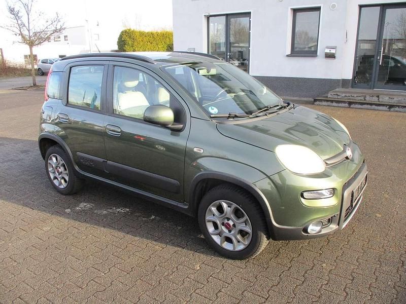 Gebraucht Fiat Panda Rock 86 PS (63 kW) 2013 Grün Kleinwagen