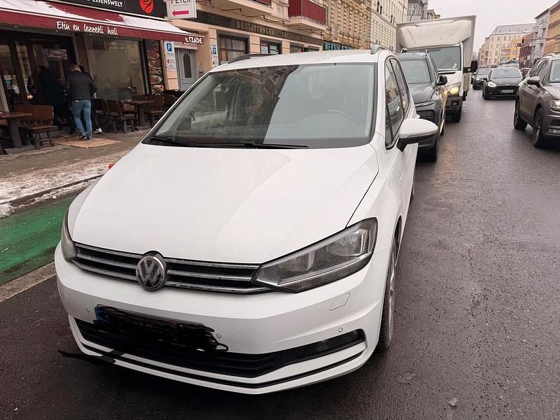 Gebraucht VW Touran 116 PS (85 kW) 2017 Weiß Van / Kleinbus
