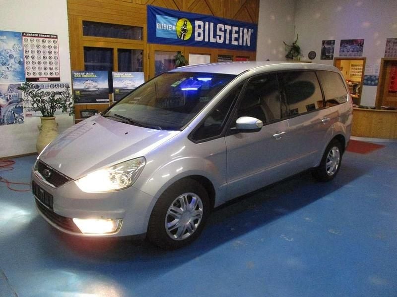 Gebraucht Ford Galaxy Ghia 131 PS (96 kW) 2006 Silber Van / Kleinbus
