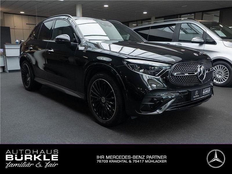 Gebraucht Mercedes GLC300 AMG 258 PS (189 kW) 2023 Schwarz SUV