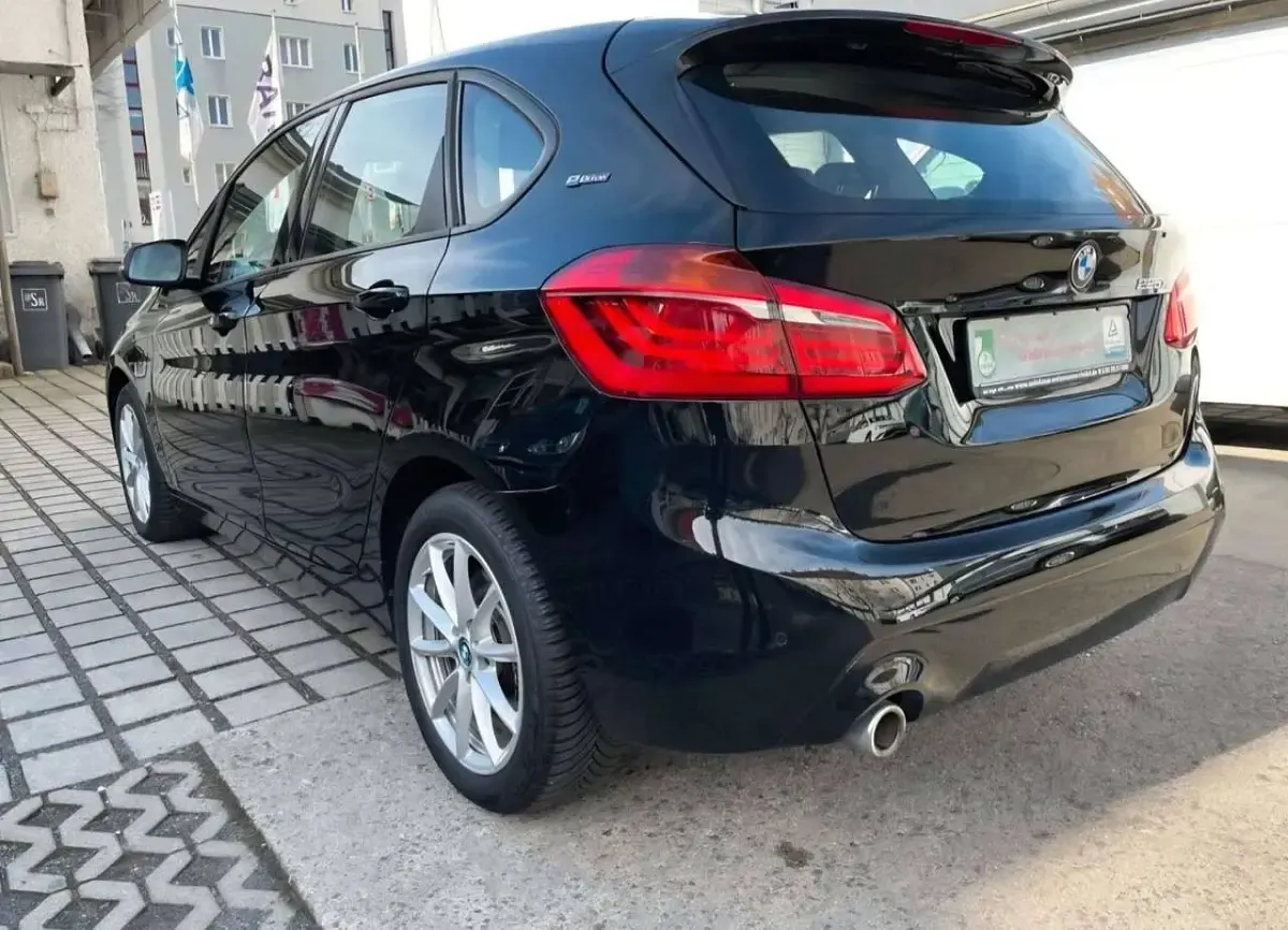 Gebraucht BMW 225 241 PS (177 kW) 2018 Schwarz Kombi