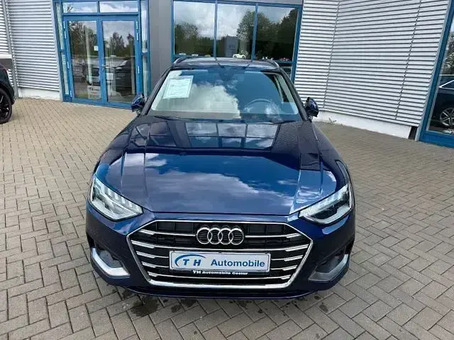 Gebraucht Audi A4 Advanced 150 PS (110 kW) 2019 Navarrablau Kombi