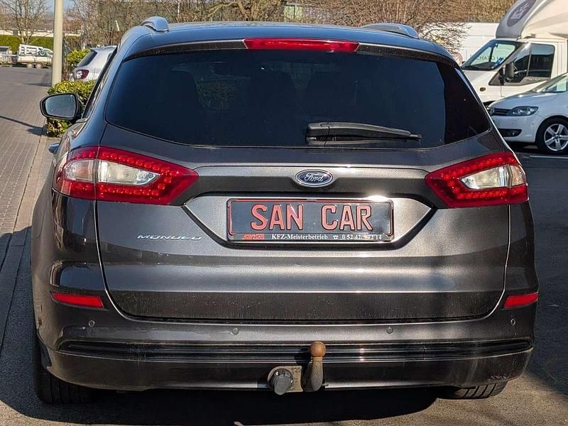 Gebraucht Ford Mondeo Titanium 150 PS (110 kW) 2015 Magneticgrau (metallic) Kombi