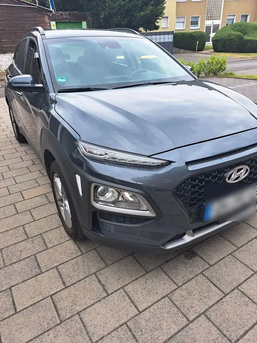 Gebraucht Hyundai Kona Select 120 PS (88 kW) 2019 Grau SUV