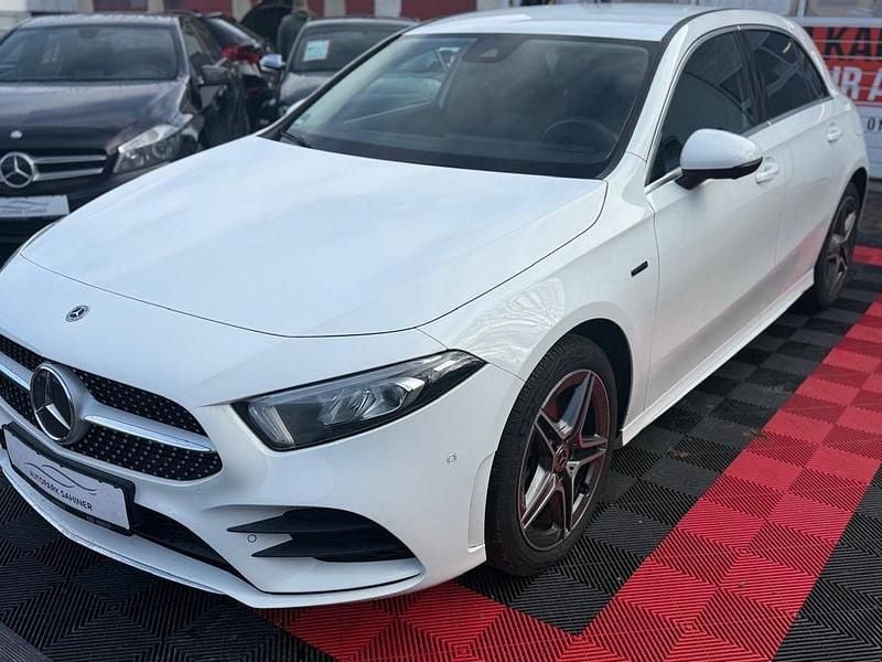 Gebraucht Mercedes A250 AMG 160 PS (117 kW) 2021 Weiß Limousine
