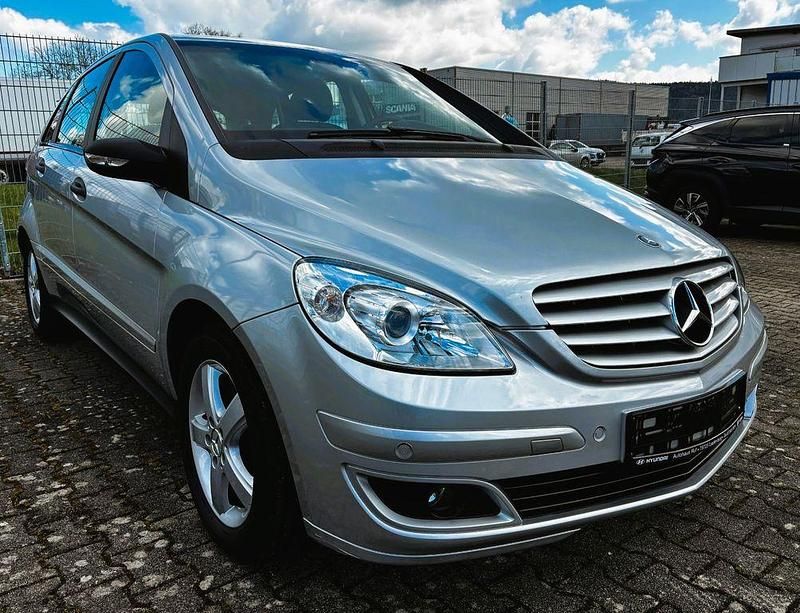 Gebraucht Mercedes B170 116 PS (85 kW) 2008 Silber Van / Kleinbus