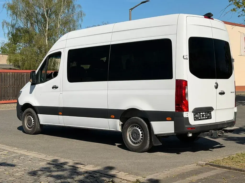 Używany Mercedes Sprinter 163 KM (119 kW) 2021 Biały Van