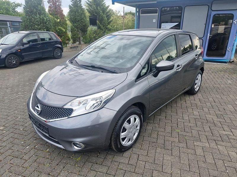 Grau Gebraucht 2017 Nissan Note Acenta Van / Kleinbus | 7.950 € (Fairer Preis) - Bild 1/4