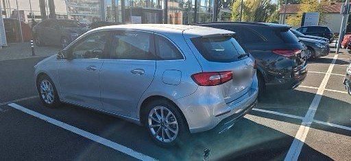 Gebraucht Mercedes B180 136 PS (100 kW) 2021 Silber Kleinwagen