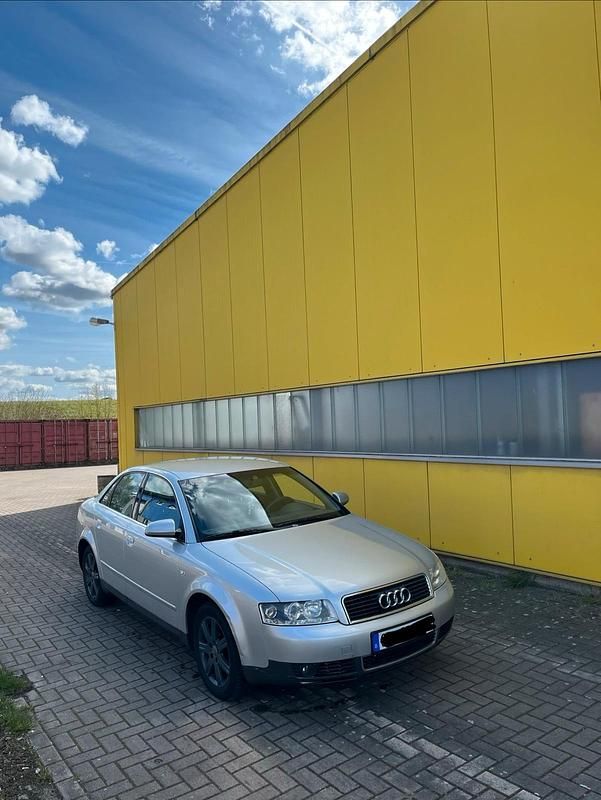 Gebraucht Audi A4 131 PS (96 kW) 2002 Silber Limousine