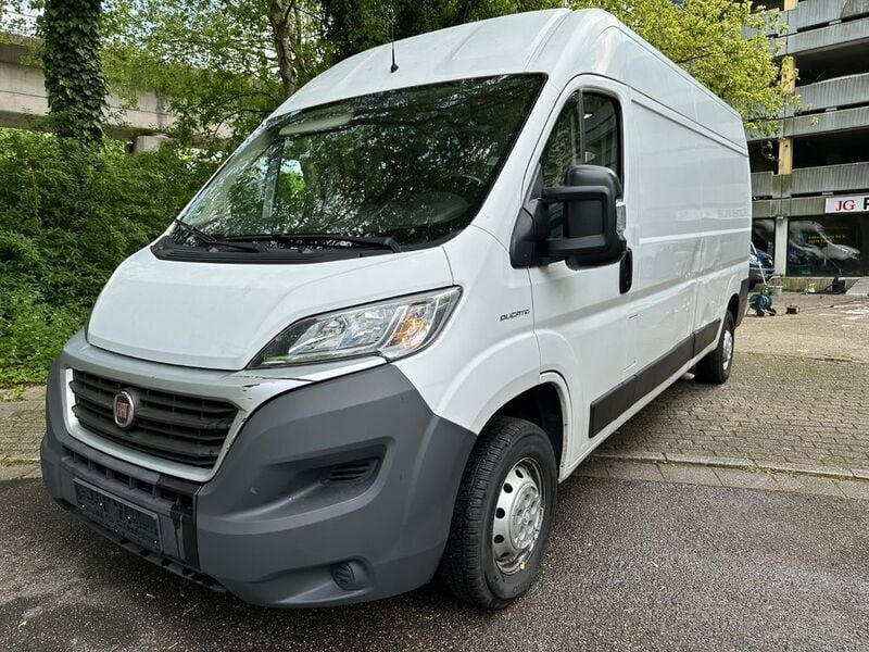 Weiß Gebraucht 2019 Fiat Ducato Van | 11.200 € - Bild 1/4