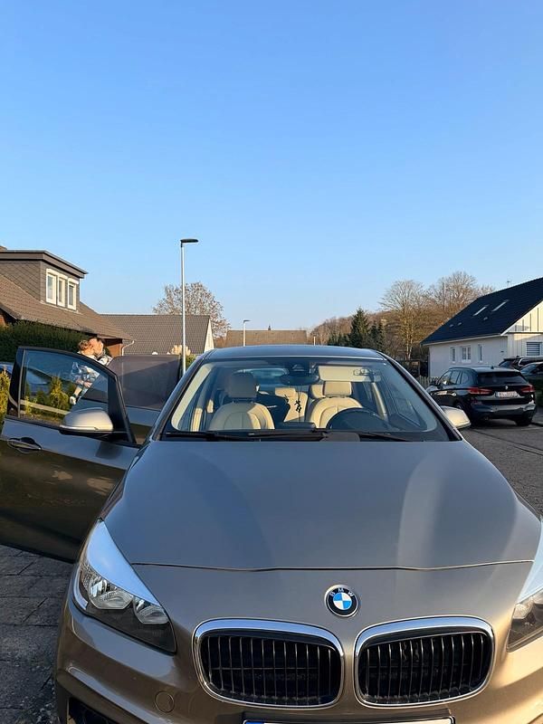 Gebraucht BMW 218 Active Tourer 136 PS (100 kW) 2014 Beige Van / Kleinbus