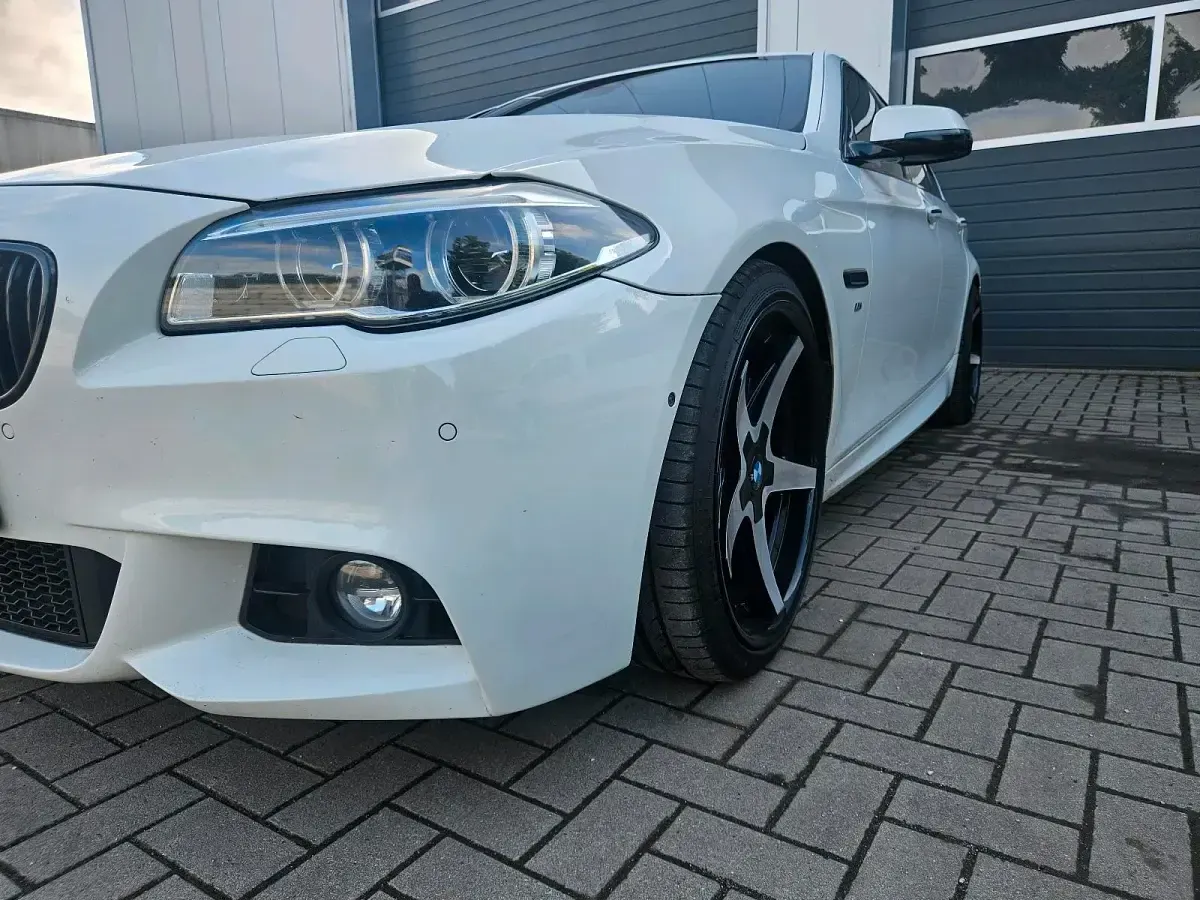 Gebraucht BMW 535 M Sport 313 PS (230 kW) 2015 Weiß Limousine