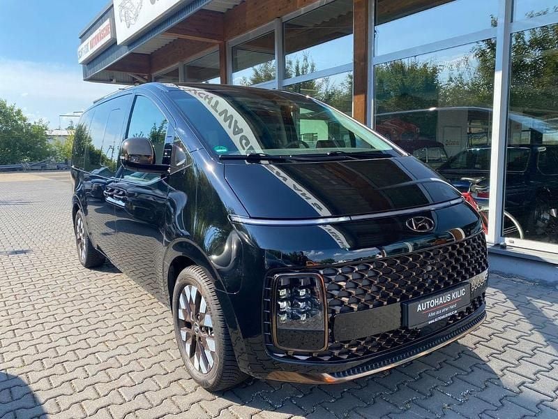 Schwarz Gebraucht 2022 Hyundai Staria Signature Van | 43.390 € (Guter Preis) - Bild 1/3