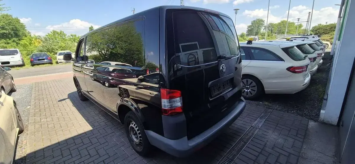 Gebraucht VW T5 102 PS (75 kW) 2011 Schwarz Van