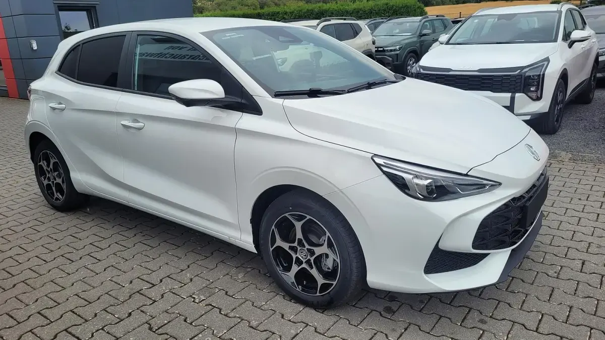 Neu MG MG3 Luxury 194 PS (142 kW) 2026 Dover weiß Kleinwagen