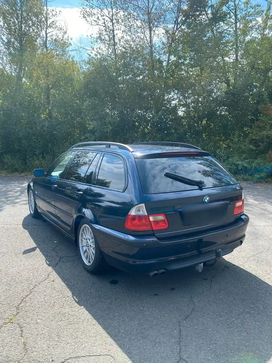 Gebraucht BMW 320 M Sport 170 PS (125 kW) 2001 Blau Kombi