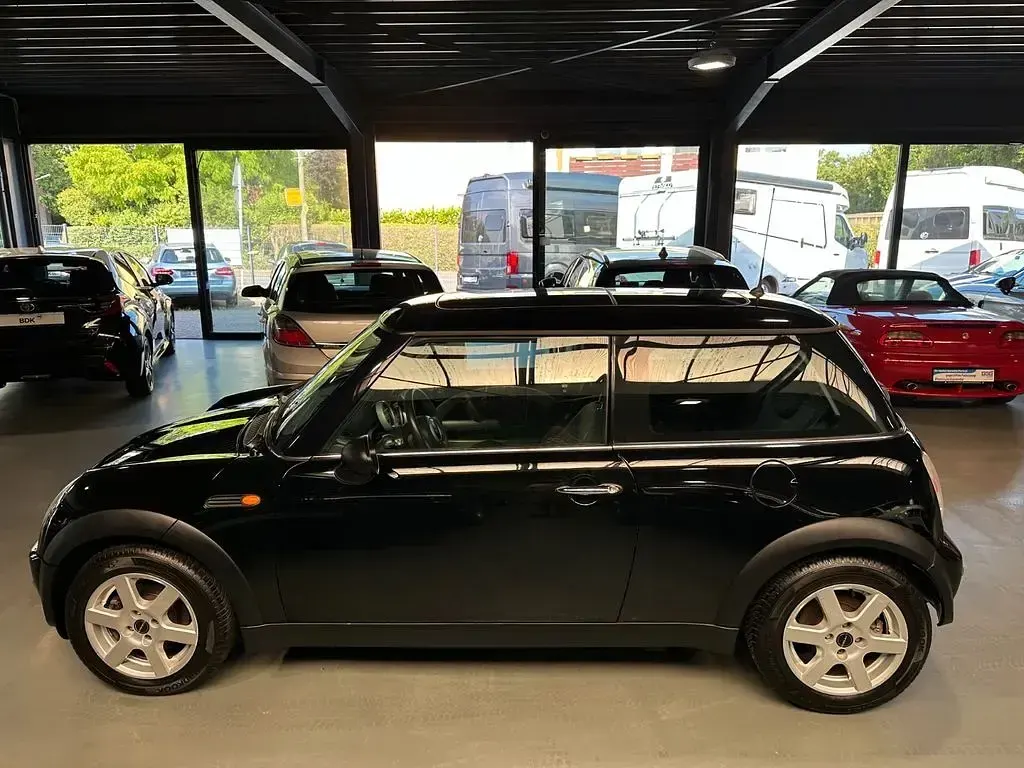 Gebraucht Mini ONE 90 PS (66 kW) 2004 Schwarz Kleinwagen