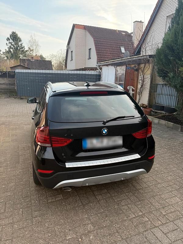 Gebraucht BMW X1 143 PS (105 kW) 2012 Schwarz SUV