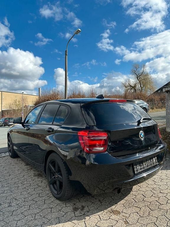 Gebraucht BMW 114 Advantage 102 PS (75 kW) 2012 Schwarz Kleinwagen