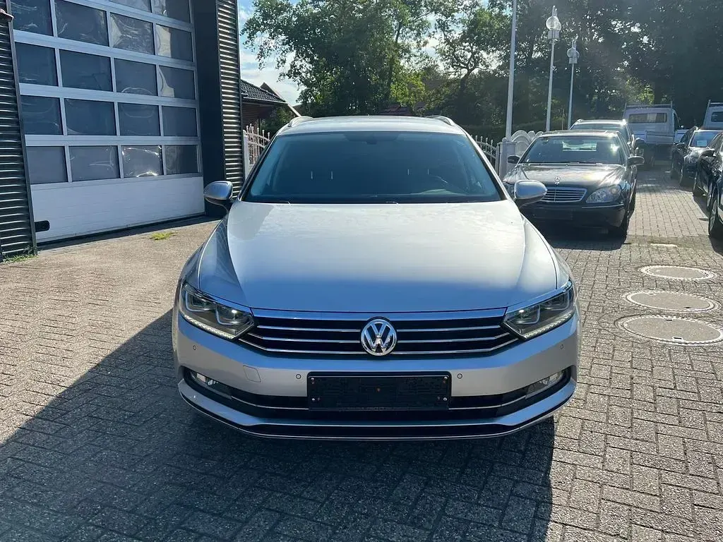 Gebraucht VW Passat Highline 190 PS (139 kW) 2016 Silber Kombi