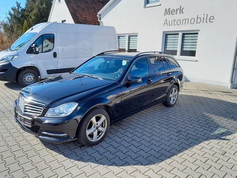 Gebraucht Mercedes C180 Elegance 156 PS (114 kW) 2012 Schwarz Kombi