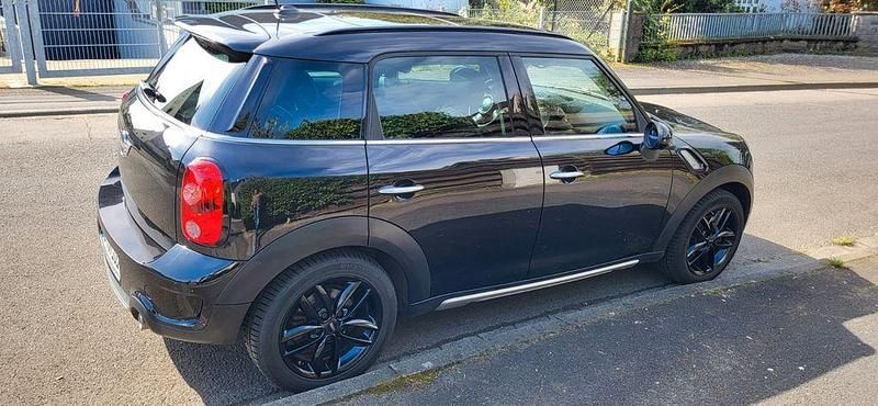 Schwarz Gebraucht 2016 Mini Cooper SD Countryman Chili SUV | 9.999 € (Fairer Preis) - Bild 1/4