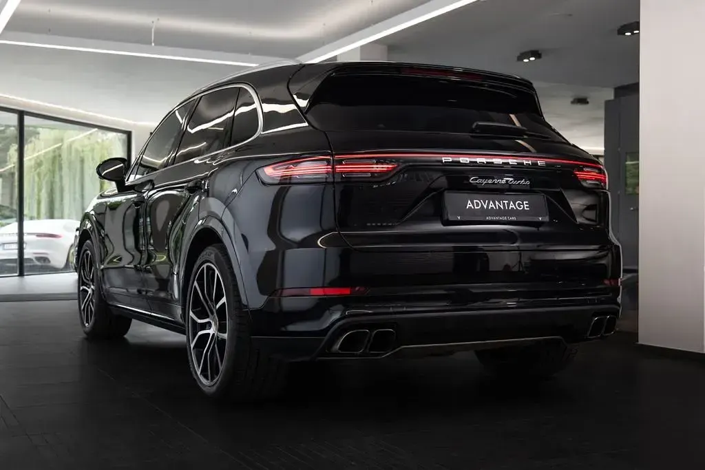Gebraucht Porsche Cayenne Turbo 549 PS (403 kW) 2018 Schwarz SUV