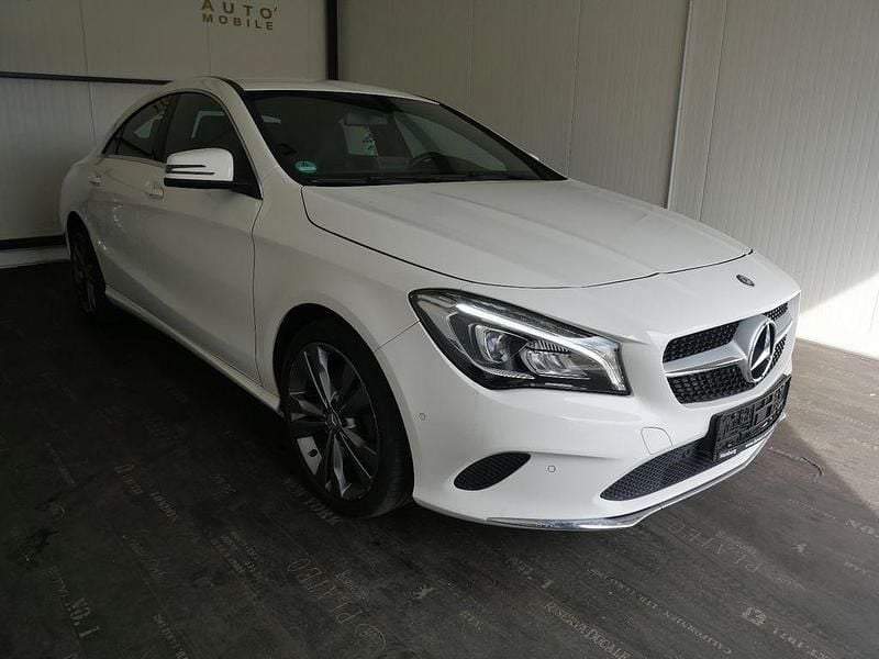 Gebraucht Mercedes CLA180 122 PS (89 kW) 2016 Weiß Limousine