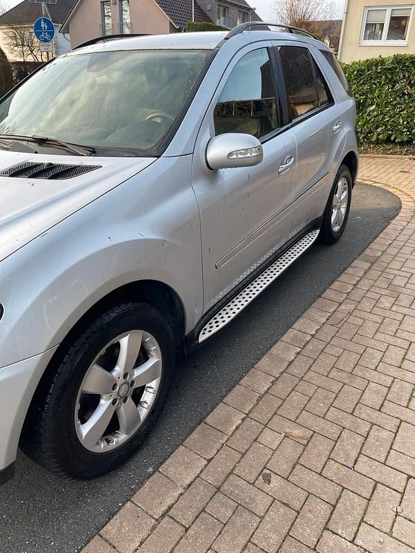 Gebraucht Mercedes ML420 306 PS (225 kW) 2007 Silber SUV