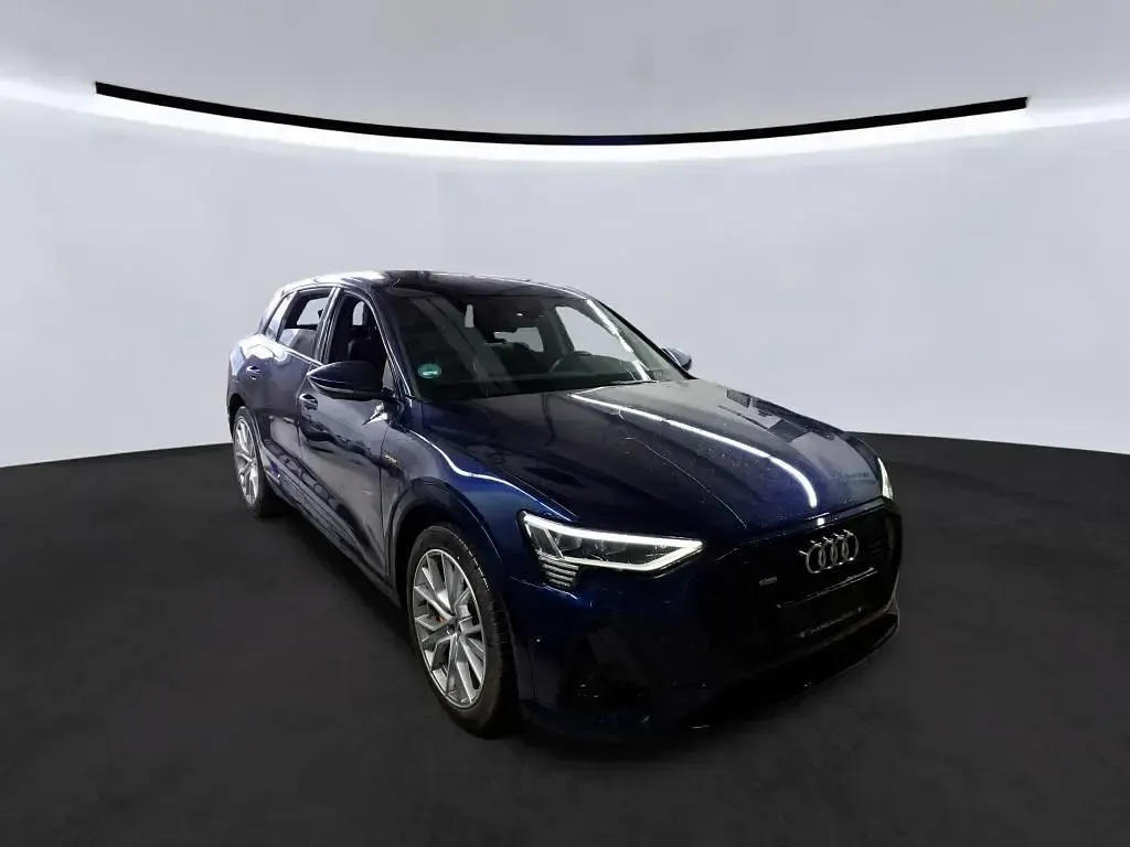 Gebraucht Audi e-tron S-Line 230 kW (313 PS) 2022 Navarrablau metallic SUV