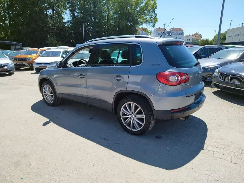 Gebraucht VW Tiguan 140 PS (102 kW) 2010 Grau SUV