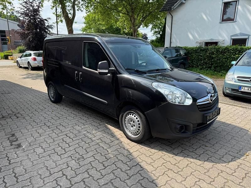 Schwarz Gebraucht 2017 Opel Combo Van / Kleinbus | 5.990 € (Guter Preis) - Bild 1/4