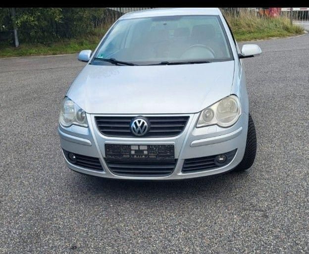 Silber Gebraucht 2008 VW Polo Comfortline Limousine | 1.999 € (Fairer Preis) - Bild 1/4