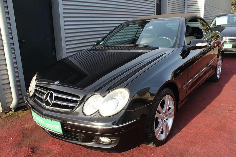 Schwarz Gebraucht 2009 Mercedes CLK200 Avantgarde Cabrio | 12.979 € (Fairer Preis) - Bild 1/4