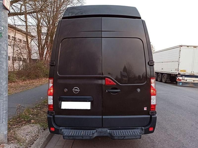 Gebraucht Opel Movano 131 PS (96 kW) 2016 Braun Limousine