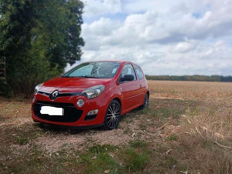 Rot Gebraucht 2012 Renault Twingo Dynamique Kleinwagen | 3.500 € (Fairer Preis) - Bild 1/4