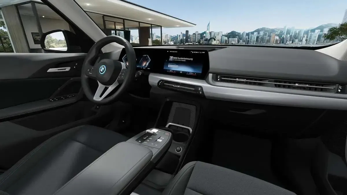 Neu BMW iX1 150 kW (204 PS) 2026 Schwarz uni SUV