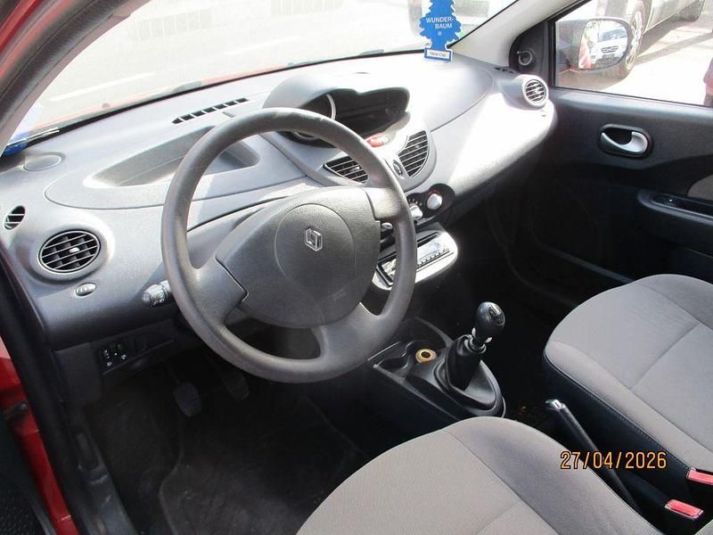 Gebraucht Renault Twingo 58 PS (42 kW) 2011 Rot Kleinwagen
