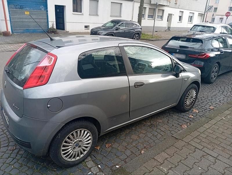Gebraucht Fiat Punto 85 PS (62 kW) 2007 Grau Kleinwagen