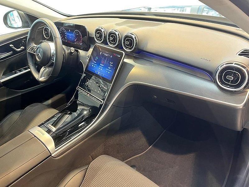 Gebraucht Mercedes C220 Avantgarde 200 PS (147 kW) 2023 Selenitgrau Kombi