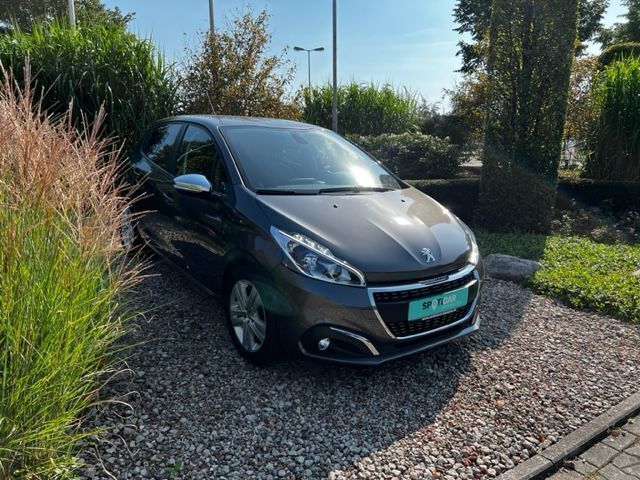 Grau Gebraucht 2019 Peugeot 208 Signature Sky Kleinwagen | 12.450 € (Fairer Preis) - Bild 1/4