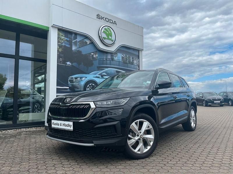 Schwarz Gebraucht 2022 Skoda Kodiaq Tour SUV | 40.300 € (Etwas zu teuer) - Bild 1/4