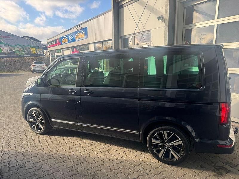 Gebraucht VW Multivan Pro 150 PS (110 kW) 2021 Blau Van / Kleinbus