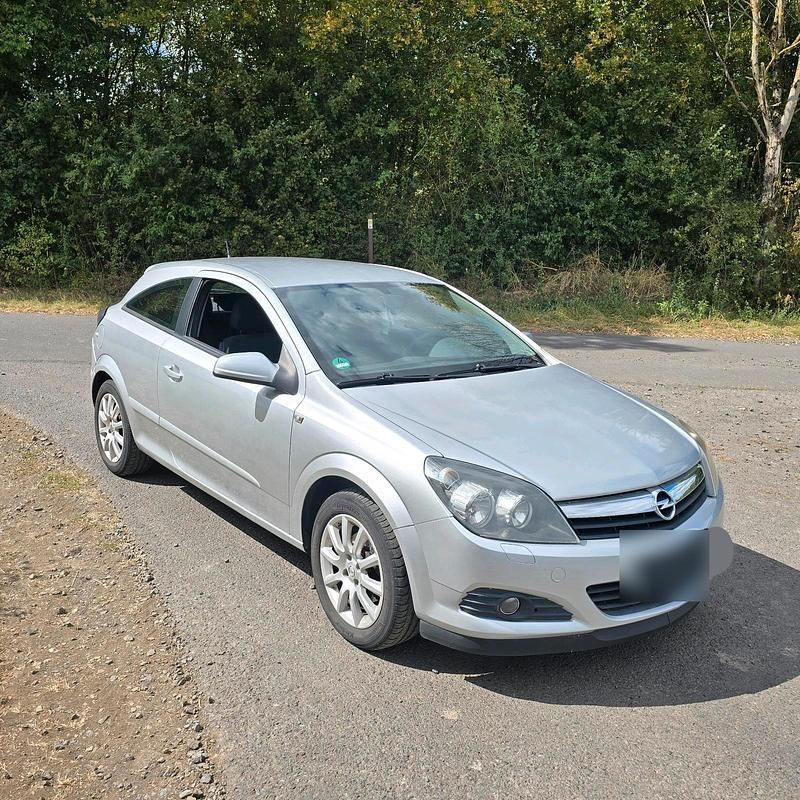 Gebraucht Opel Astra GTC 105 PS (77 kW) 2007 Silber Kleinwagen