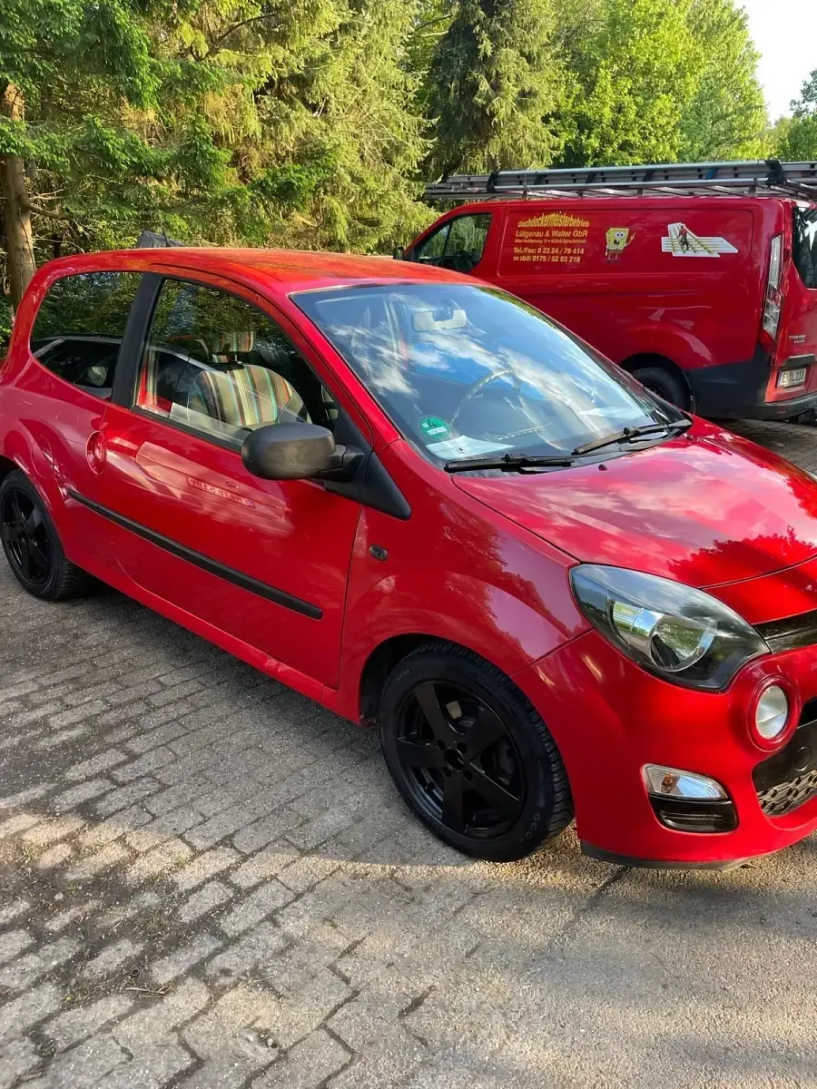 Używany Renault Twingo 75 KM (55 kW) 2013 Czerwony Hatchback