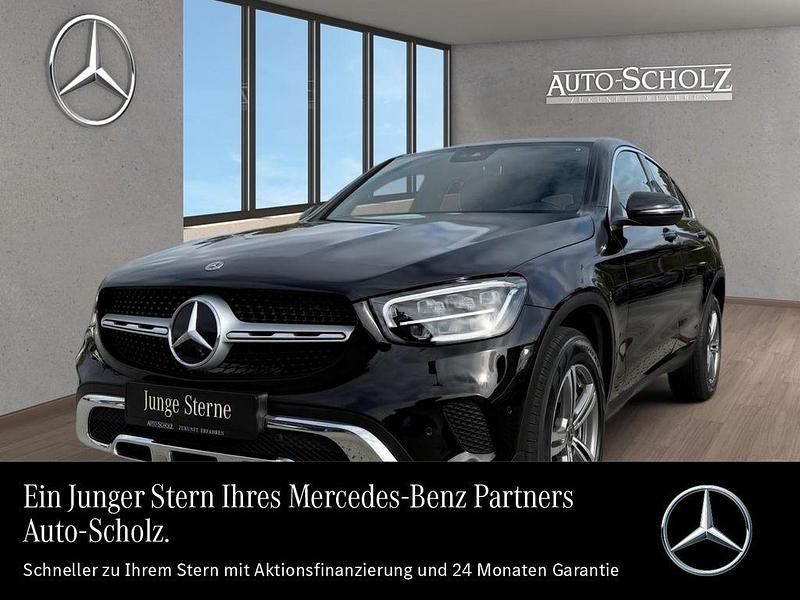 Schwarz Gebraucht 2021 Mercedes GLC300e Coupé | 39.857 € (Guter Preis) - Bild 1/4